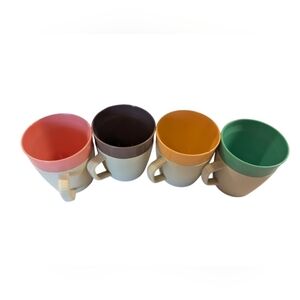 Thermo-Temp melmac plastic mugs vintage tan with handles